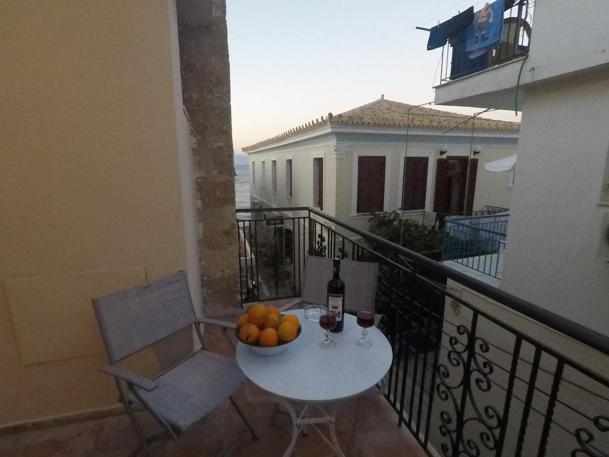 Xenias Rooms Apartments Koróni Exterior foto
